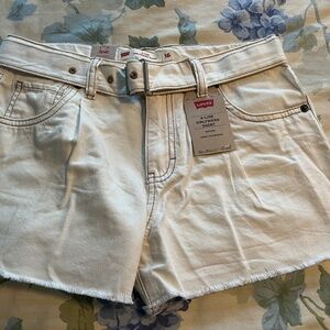 Girls Levi’s denim shorts